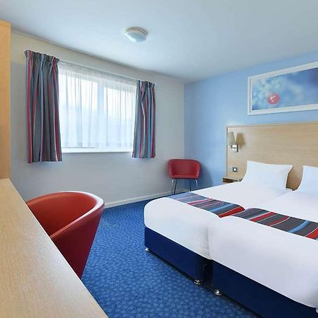 Travelodge Newbury Tot Hill Room photo